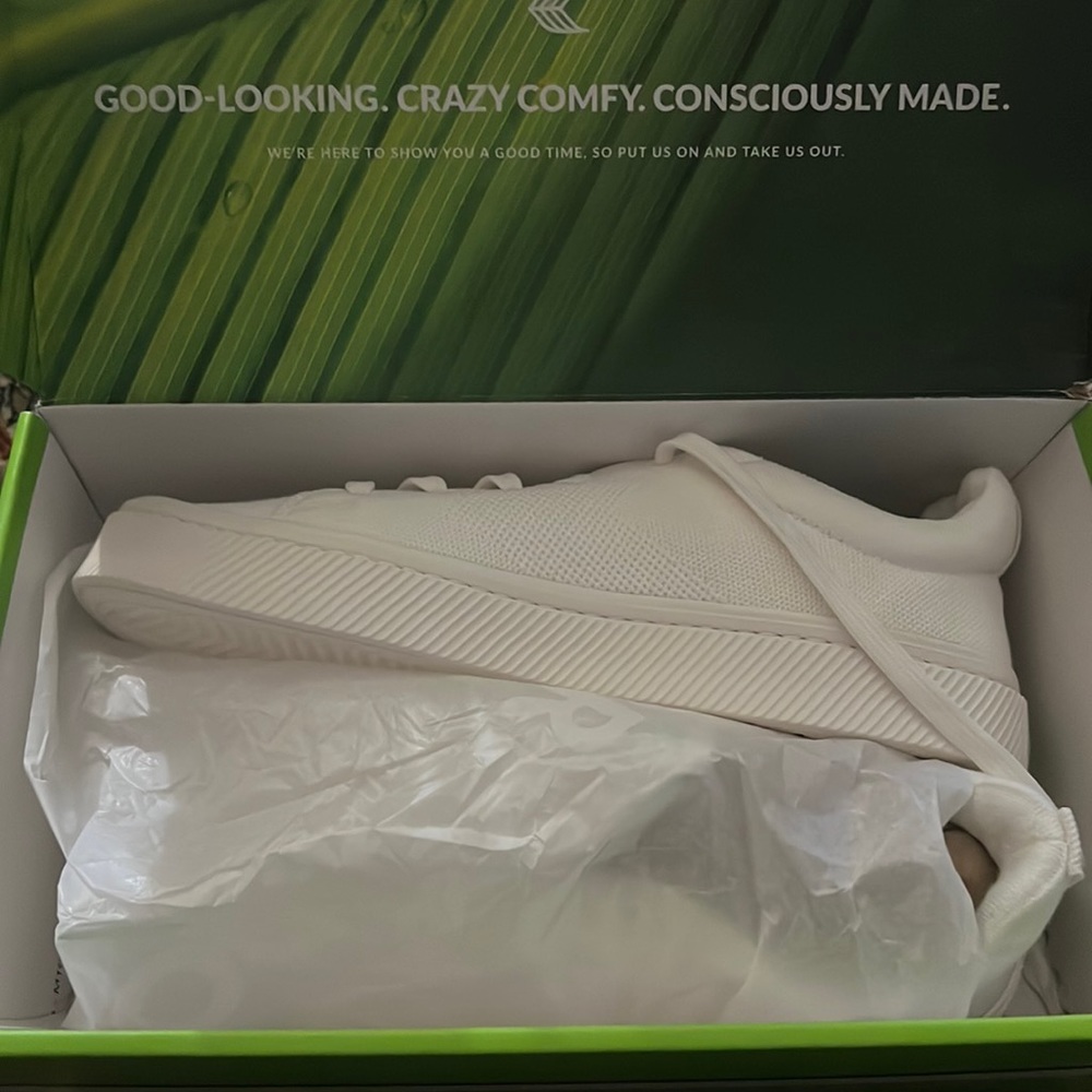 White sneaker’s